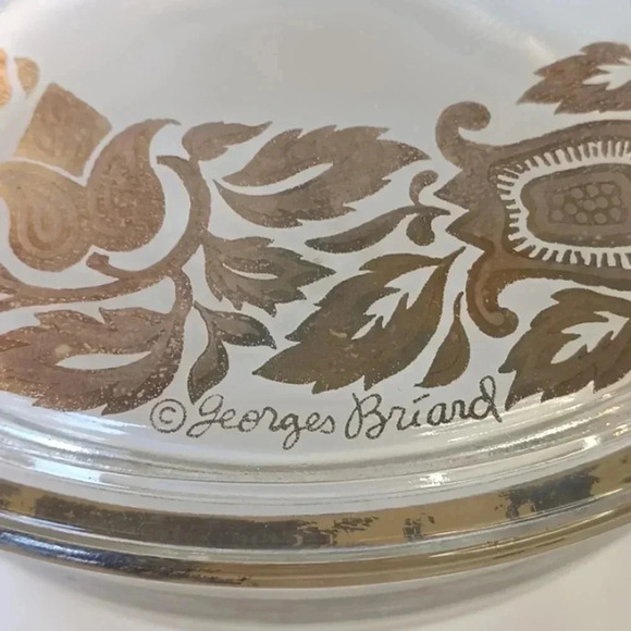 Vintage Anchor Hocking - Fire King signed 2 quart covered casserole dish #448 - Picture 7 of 8